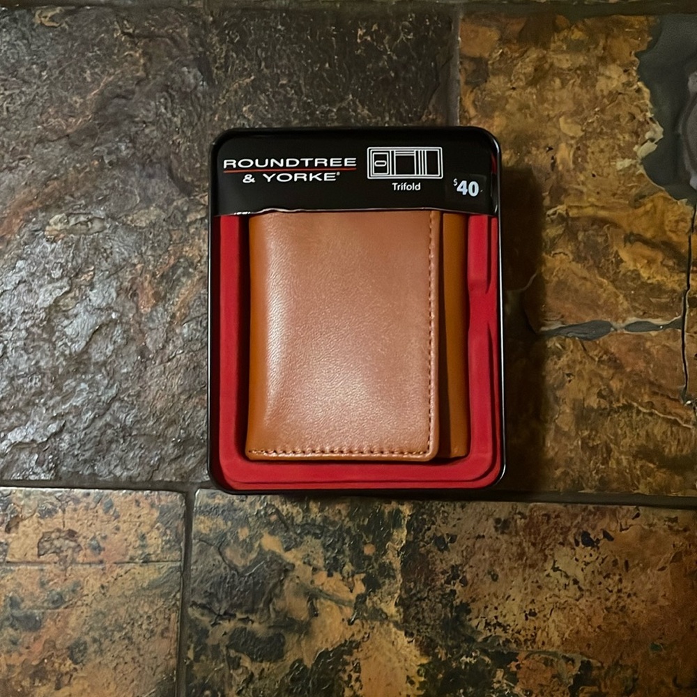 Roundtree & Yorke wallet (835)